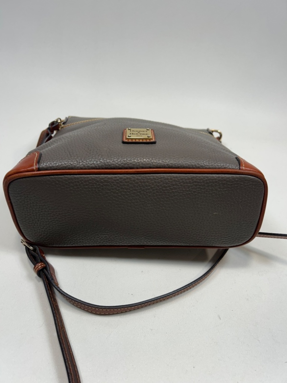 DOONEY & BOURKE Pebbled Grain Leather Crossbody Dark Grayish Taupe $268 - Picture 7 of 12